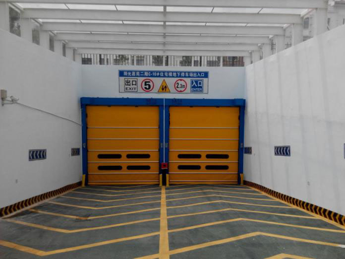 地下車(chē)庫(kù)快速堆積門(mén)