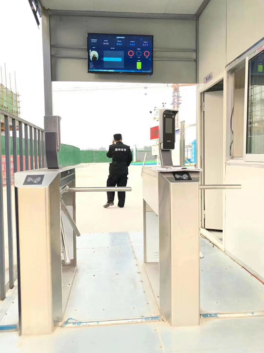 即墨小區(qū)門(mén)禁三輥閘膠南三輥閘批發(fā)膠州圖書(shū)館人員通道三輥閘