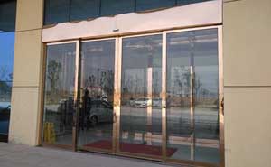 東寶工業(yè)園金融中心自動(dòng)門案例