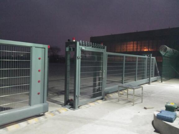 太原飛機(jī)場(chǎng)懸浮門(mén)案例 - 中出網(wǎng)-智能出入口與停車(chē)充電門(mén)戶(hù)