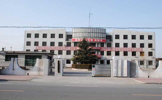 灤南縣人民政府伸縮門案例 - 中出網(wǎng)-智能出入口與停車充電門戶