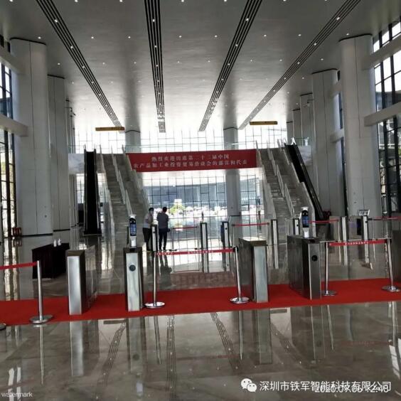 人證比對(duì)系統(tǒng)+翼閘方案配套設(shè)施