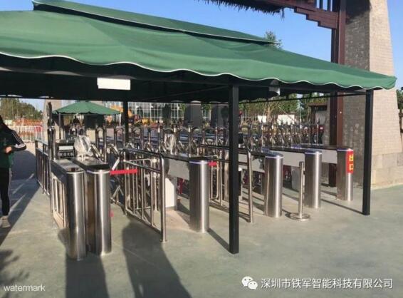 智慧景區(qū)人臉識別票務(wù)系統(tǒng)三輥閘