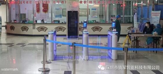 吉林省松原某人民醫(yī)院應用鐵軍智能測溫人臉識別+小擺閘