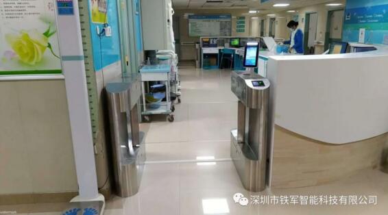 醫(yī)院通道閘機(jī)及醫(yī)院健康碼人臉識別閘機(jī)解決方案