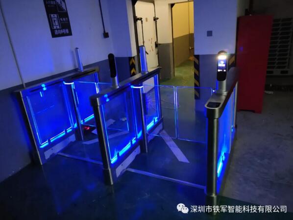 京東—卓越體驗(yàn)部（上海）使用的是鐵軍智能人臉識(shí)別速通門(mén)
