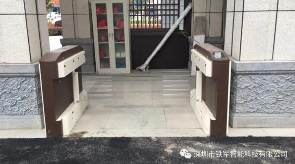 鐵軍智能設(shè)計了中式院墅專用烤漆擺閘