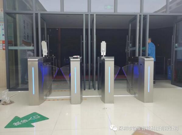 武漢市精神衛(wèi)生中心——國(guó)康碼人臉識(shí)別測(cè)溫翼閘項(xiàng)目