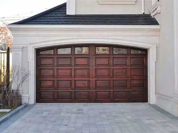 木質(zhì)翻板車庫(kù)門