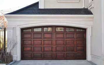 木質(zhì)翻板車庫門