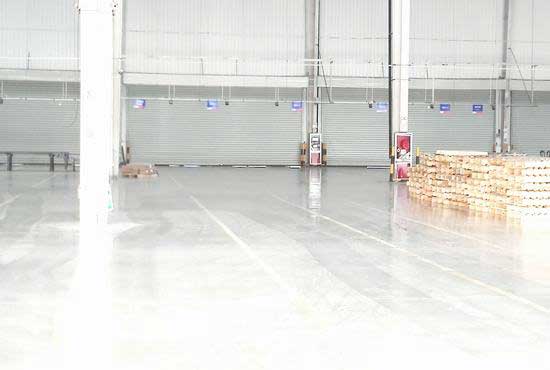 蒙古之金鋼制卷簾門案例 - 中出網(wǎng)-智能出入口與停車充電門戶