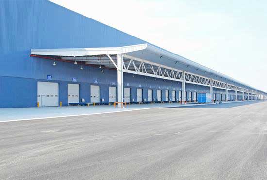 浦東機(jī)場(chǎng)保溫滑升門(mén)案例 - 中出網(wǎng)-智能出入口與停車(chē)充電門(mén)戶(hù)