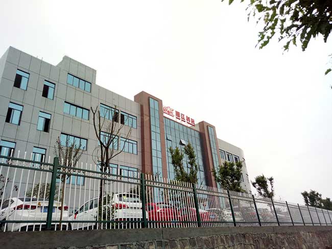 湘江科技護(hù)欄案例 - 中出網(wǎng)-智能出入口與停車充電門(mén)戶