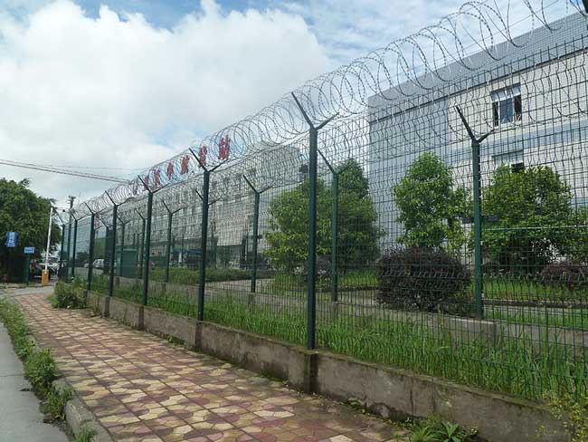 重慶中航貨站護欄案例 - 中出網-智能出入口與停車充電門戶