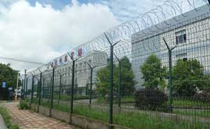 重慶中航貨站護欄案例