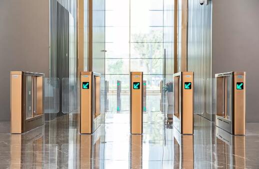 上海董家渡金融城應用固力保通道閘