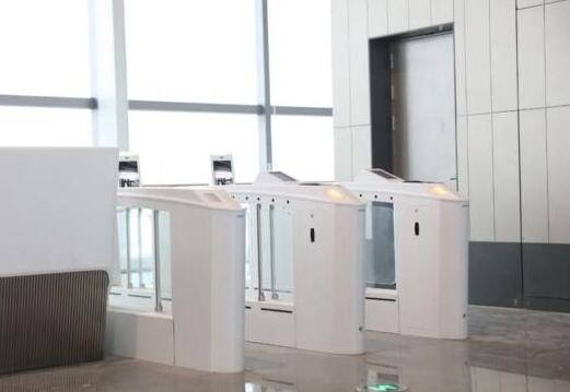 固力保完美助力青島膠東機(jī)場，安全登機(jī)煥新翱翔！