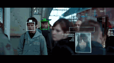 《碟中諜4》（2011）中，已有使用人臉識(shí)別功能的隱形眼鏡迅速搜索目標(biāo)