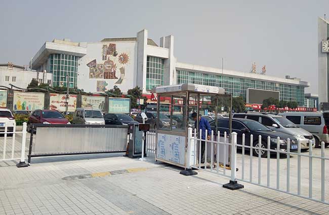 洛陽火車站車牌識別系統(tǒng)案例 - 中出網(wǎng)-智能出入口與停車充電門戶