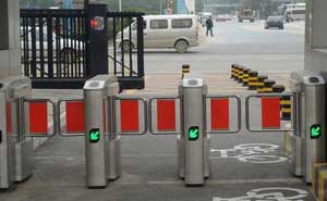 中央戲曲學院擺閘案例 - 中出網-智能出入口與停車充電門戶