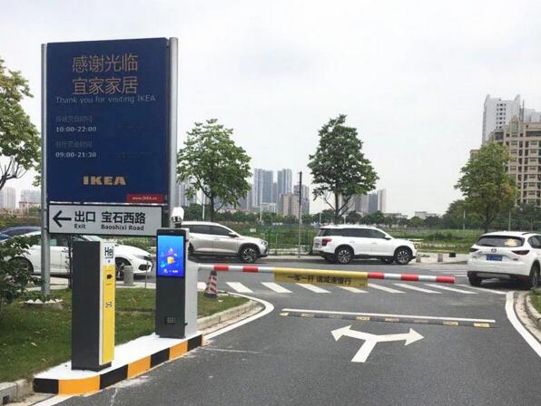 艾科智泊出入口的一體式控制機