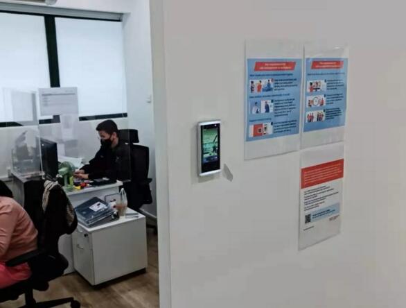 新加坡Leacov培訓機構植入令令開門智能通行解決方案