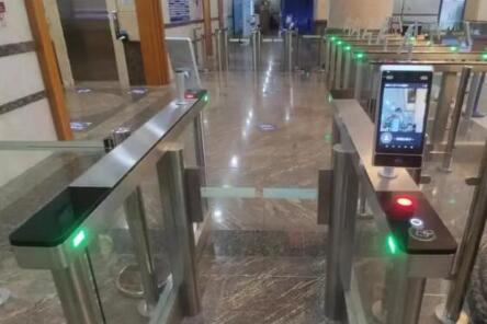 令令開(kāi)門成功落地世界500強(qiáng)國(guó)企辦公大樓