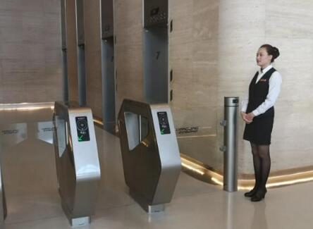 令令開門入北京第一印象望京SOHO，入望京第一關卡二維碼門禁 |幕后故事