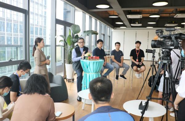 李德紘院士及WebVision圖像分類競賽佳都科技獲獎團隊分享現場