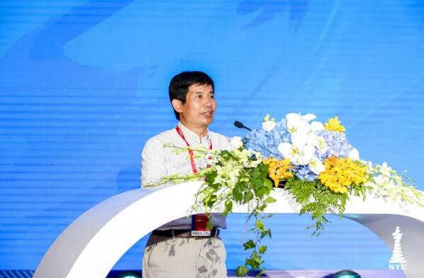 廣州市發(fā)展和改革委員會市管一級調研員李小聰致辭