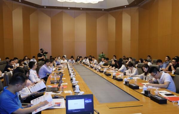 座談會(huì)現(xiàn)場(chǎng)虛無(wú)坐席