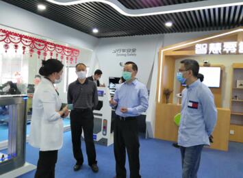 廈門市政協(xié)黨組成員、副主席李欽輝一行調(diào)研瑞為