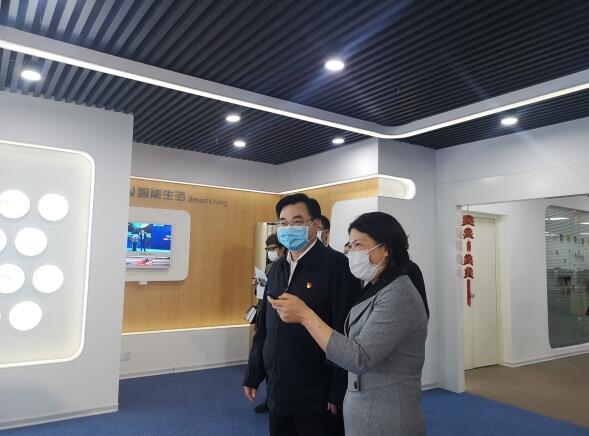 福建省委常委、廈門市委書(shū)記胡昌升一行蒞臨人工智能代表企業(yè)—瑞為技術(shù)調(diào)研