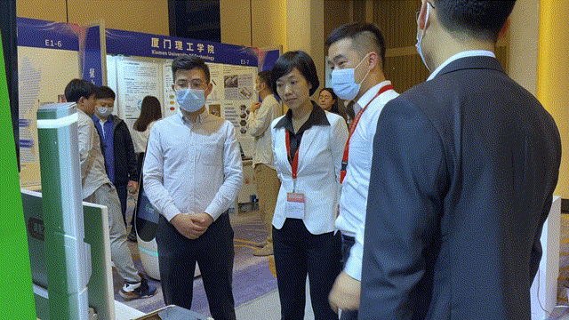 我們真的自適應(yīng)身高，不信你看