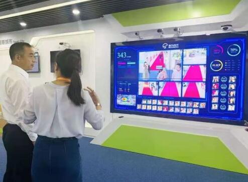 廈門市副市長李輝躍調(diào)研瑞為，寄語瑞為繼續(xù)突破創(chuàng)新