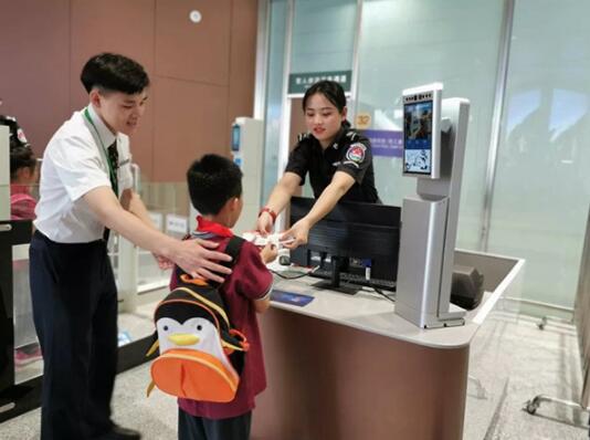 瑞為·大興機(jī)場項(xiàng)目領(lǐng)銜「2019年度企業(yè)服務(wù)案例TOP100榜單」