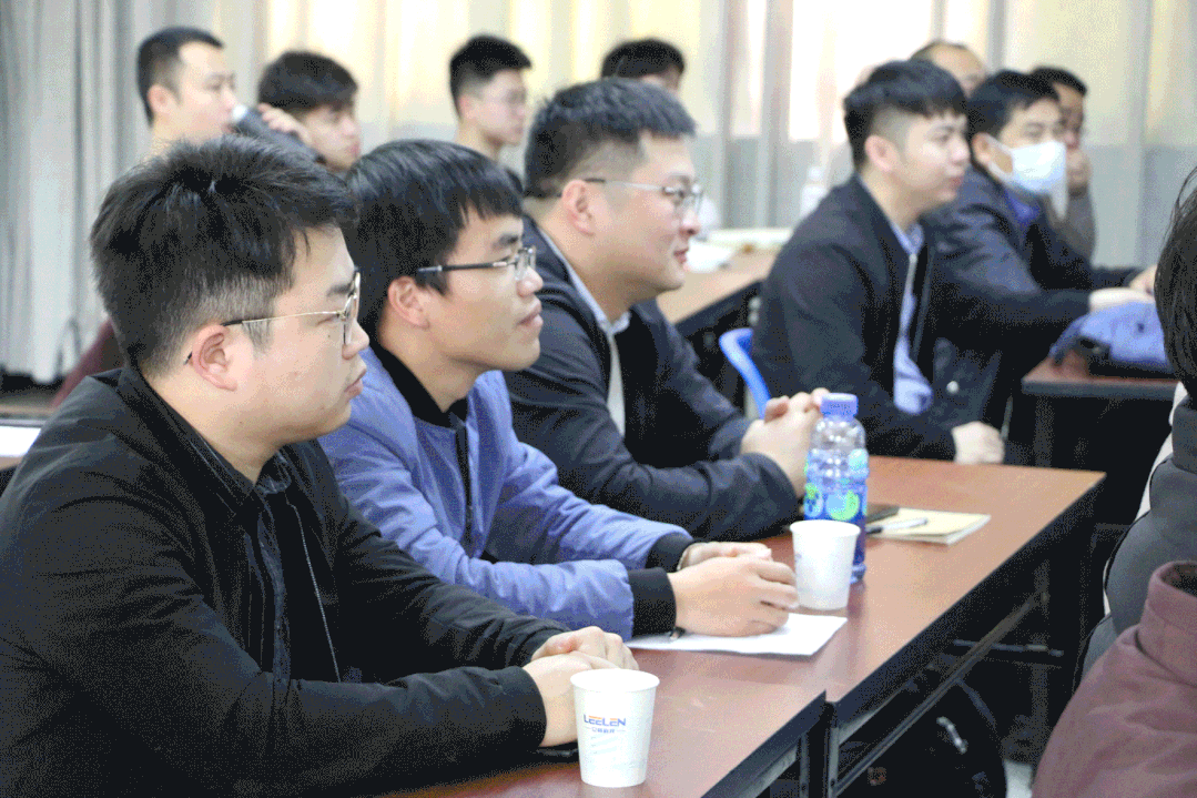 需求討論、競品討論、各區(qū)域年度規(guī)劃