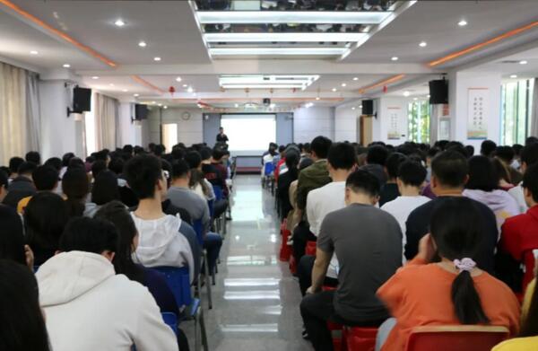 立林物聯(lián)網(wǎng)技術(shù)研究院舉辦了“立林物聯(lián)網(wǎng)技術(shù)研究院2020年度頒獎盛典”