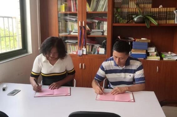 立林黨總支書記鐘建華、制造中心主任楊松一行走訪逸夫小學(xué)