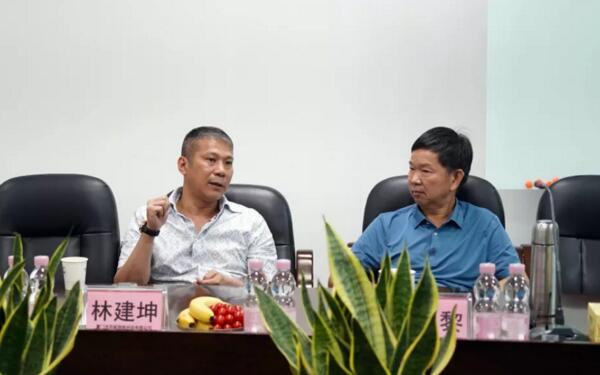 信用家網(wǎng)絡(luò)科技董事長林建坤先生肯定了立林智慧生活體驗館的運營模式