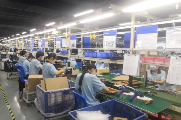 職業(yè)擔(dān)當(dāng)，盡心盡責(zé)