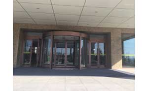 大連武警部隊兩翼自動旋轉門案例