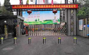 成都大豐中學(xué)升降柱案例