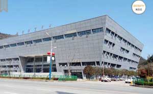 鎮(zhèn)寧體育中心車牌識別系統(tǒng)案例 - 中出網(wǎng)-智能出入口與停車充電門戶