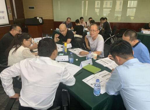 采用分組模擬演練PK的方式