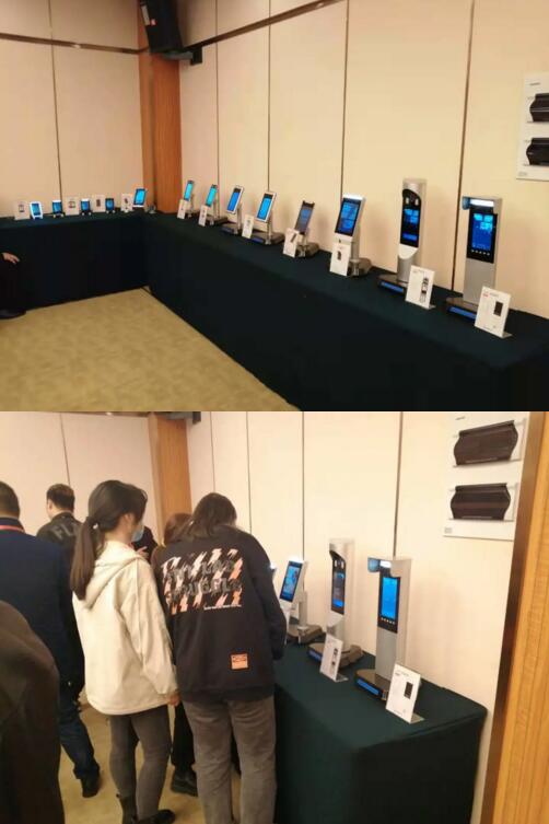 芊熠旗下一系列動(dòng)態(tài)人臉門禁產(chǎn)品展示