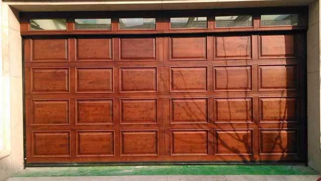 實(shí)木車庫門LM001