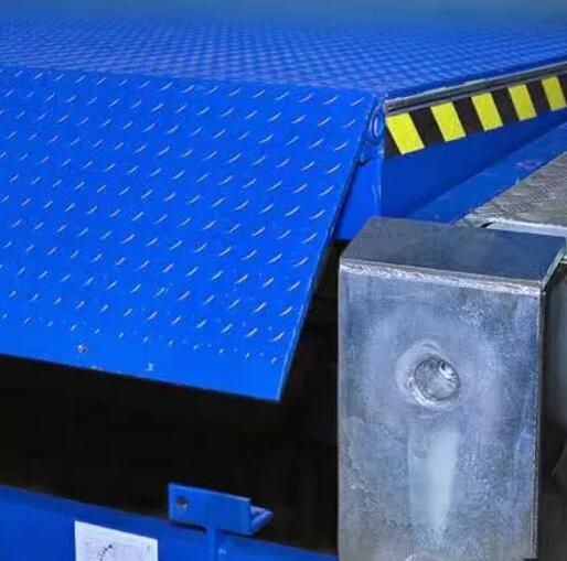 亞薩合萊翻轉(zhuǎn)式裝卸平臺(tái)