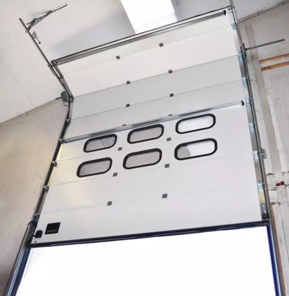 亞薩合萊分節(jié)式滑升門(mén)