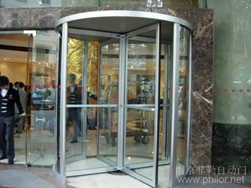 四翼旋轉(zhuǎn)門